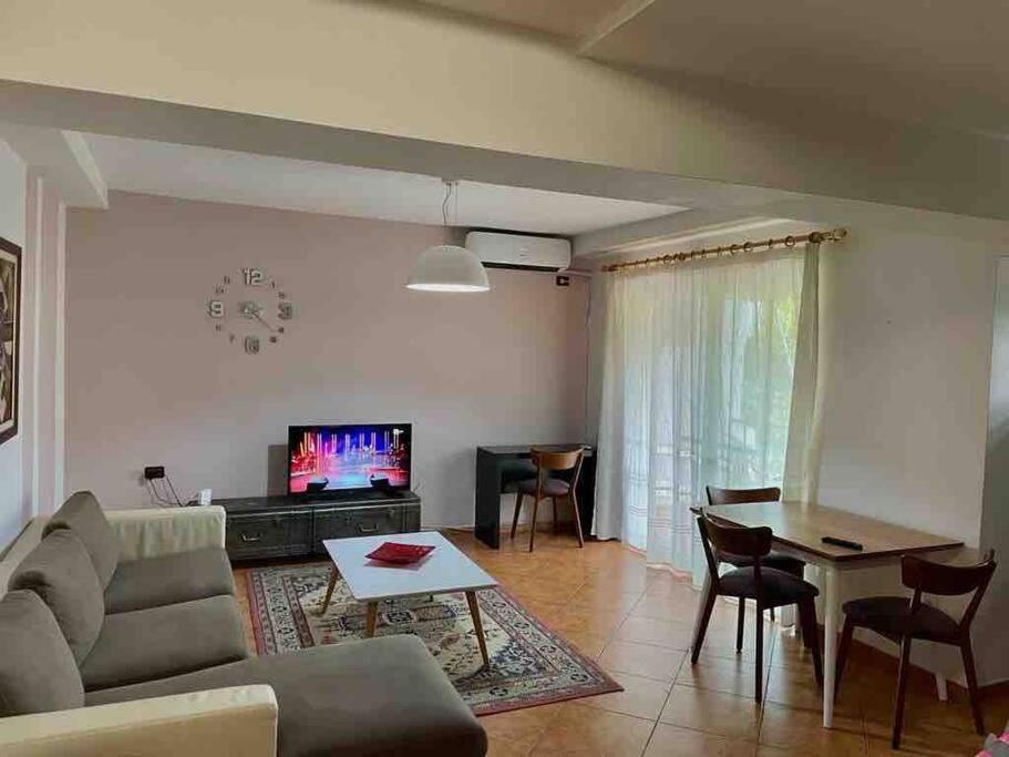 Apartment In Skanderbeg Square - Tirana Center 1 Zewnętrze zdjęcie